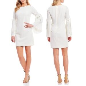 ANTONIO MELANI White Sheath Dress Lined Bell Pleated Sleeves Size 0
